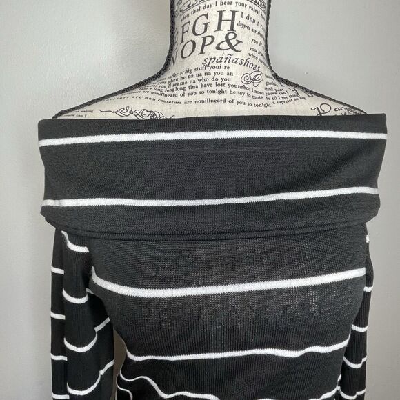 Zara Women’s Sweater Size S  Black & White Striped‎ Off The Shoulder - Picture 5 of 9